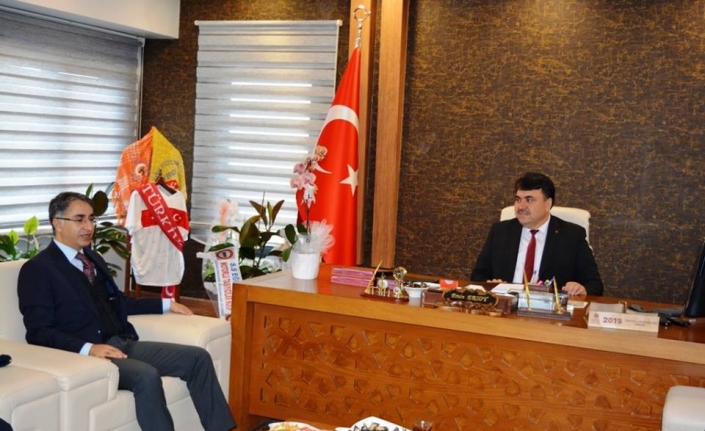 Kaymakamdan, Belediye Başkanı Emin Ersoy’a hayırlı olsun ziyareti