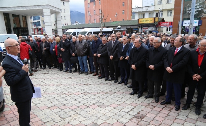 Kılıdaroğlu’na yapılan saldırı Artvin’de protesto edildi