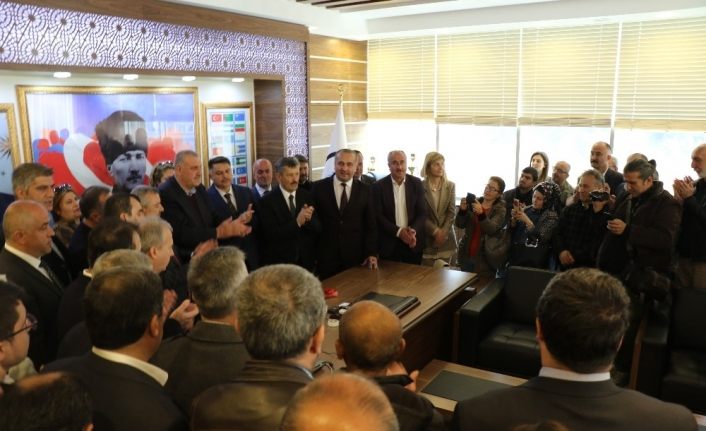 Kozlu Belediye Başkanı Ali Bektaş makamı devir aldı