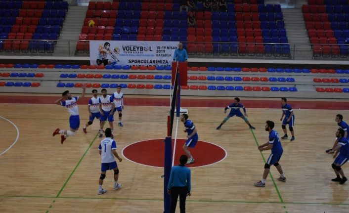 KYK Voleybol Türkiye finali grup eleme maçları Karabük’te başladı