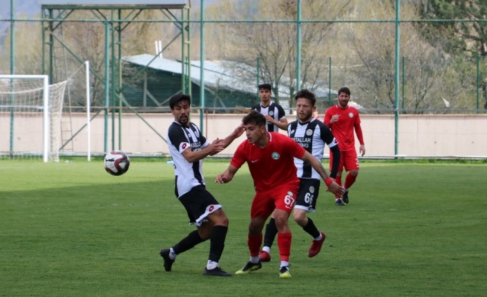 TFF 2. Lig: Sivas Belediyespor: 8 - Etimesgut Belediye: 1