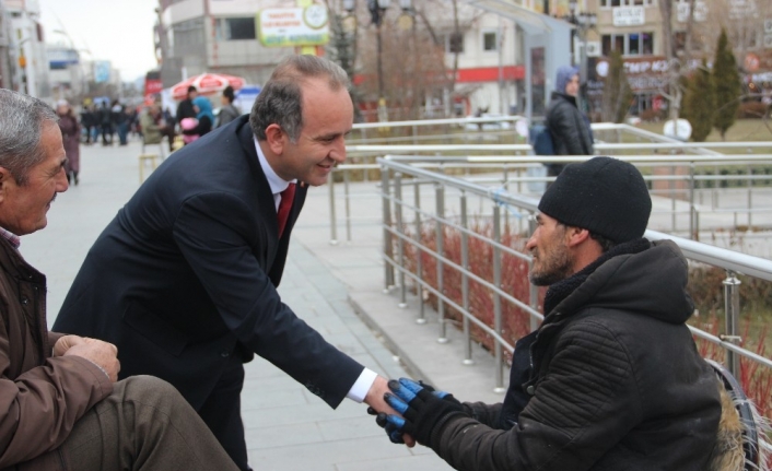 Uzundere’de rekor kıran Belediye Başkanı Aktoprak, seçmene teşekkür etti