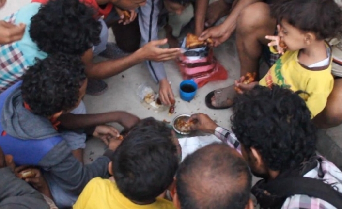 Açlık krizinin yaşandığı Yemen’de iftar