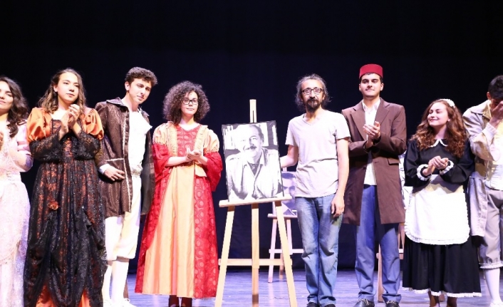 Aydın’da Şehir Tiyatrosu kursiyerleri sahneye çıktı