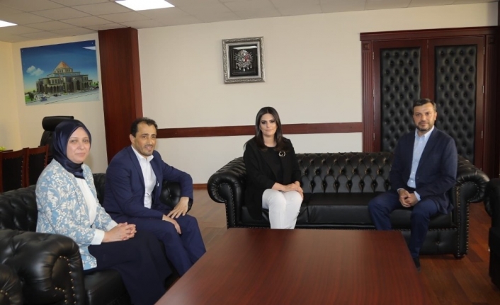 Jülide Sarıeroğlu, Yüreğir Belediyesi Başkanı’nı ziyaret etti