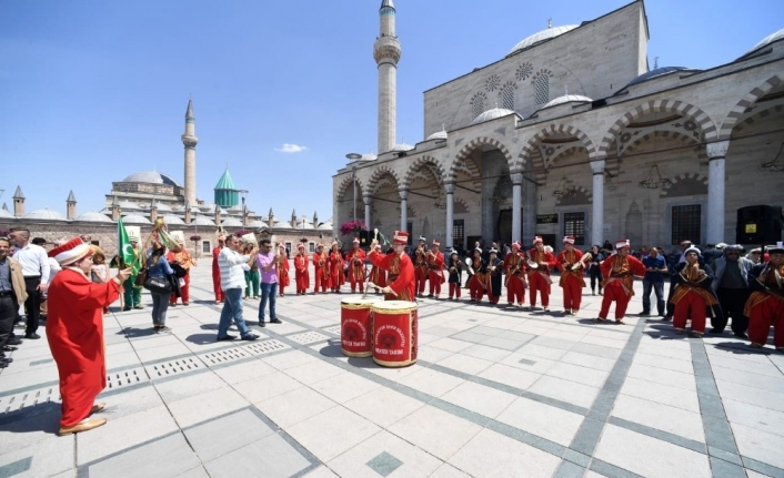 Konya’da Özel Gençler Mehter Takımı’nın konserleri ilgiyle takip ediliyor