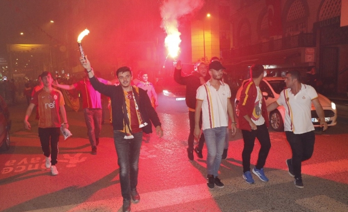 Zonguldak’ta Galatasaraylılar 22. şampiyonluğu coşkuyla kutladı