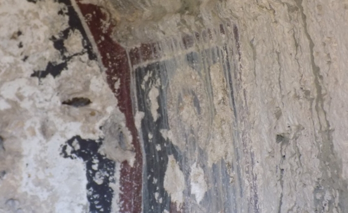 Aydın’da 2 bin yıllık Hz. İsa olduğu iddia edilen kaya resmi defineciler tarafından tahrip etti