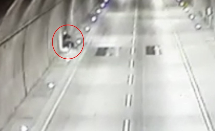 İstanbul’da motosikletli genç kızın feci ölümü kamerada