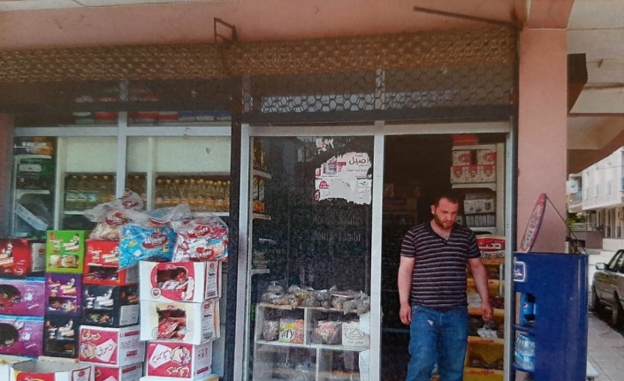 İzmir’de ruhsatsız çalışan sığınmacıların dükkanları kapatıldı