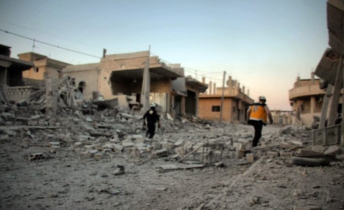 Suriye ve Rus jetleri El Mintar’ı bombaladı: 5 sivil öldü