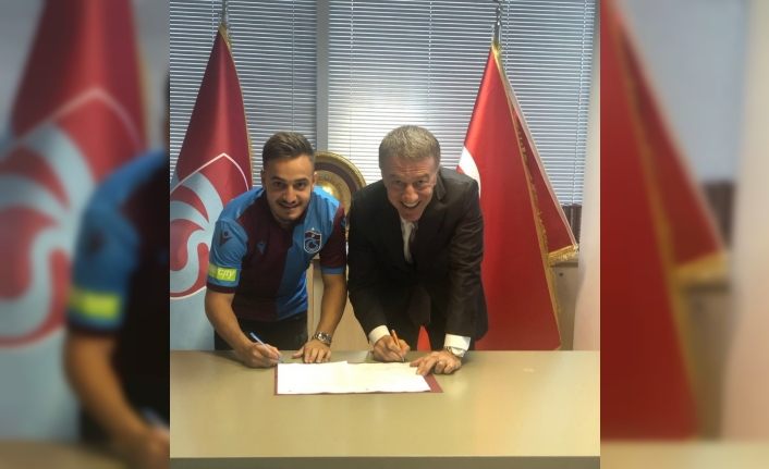 Trabzonspor, Yusuf Sarı ile 3 yıllık sözleşme imzaladı