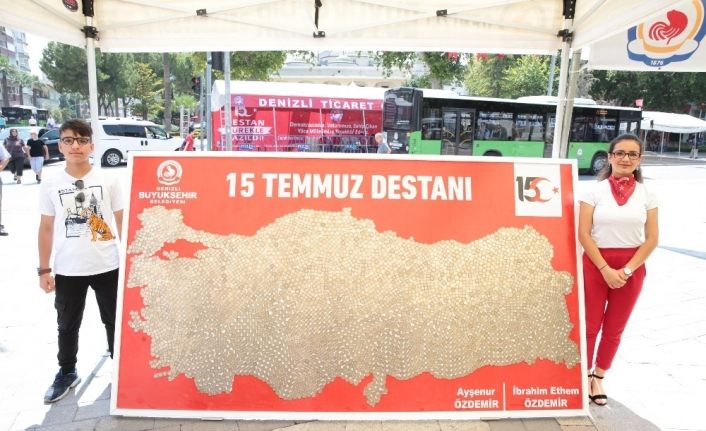 3 bin 262 adet 15 Temmuz hatıra paraları ile Türkiye haritası yaptılar