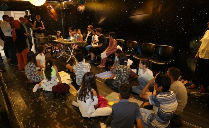 Eyüpsultan Belediye Başkanı Deniz Köken, “Ali Kuşçu Uzay Evi Astronomi Yaz Okulu”nu ziyaret etti