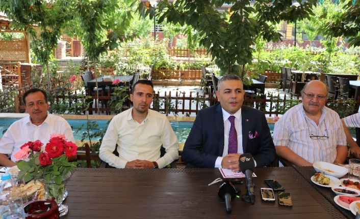 MTSO Başkanı Sadıkoğlu basınla kahvaltıda buluştu