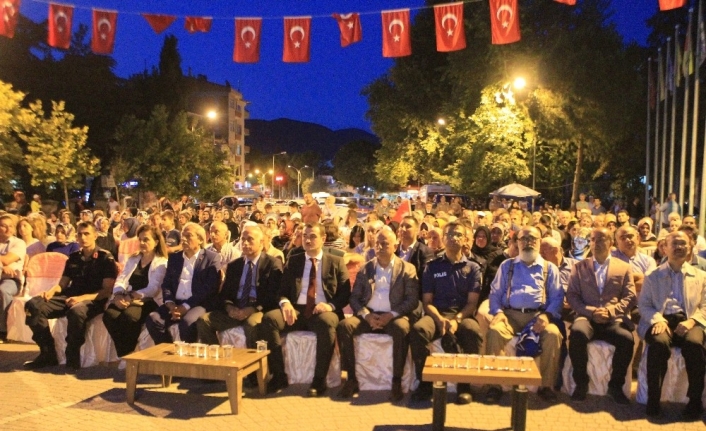 Osmaneli 15 Temmuz Şehitlerini Anma, Demokrasi ve Milli Birlik Günü’de tek yürek oldu