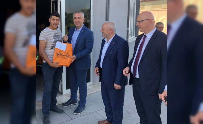 Başkan Babaoğlu belediye personeli ile bayramlaştı