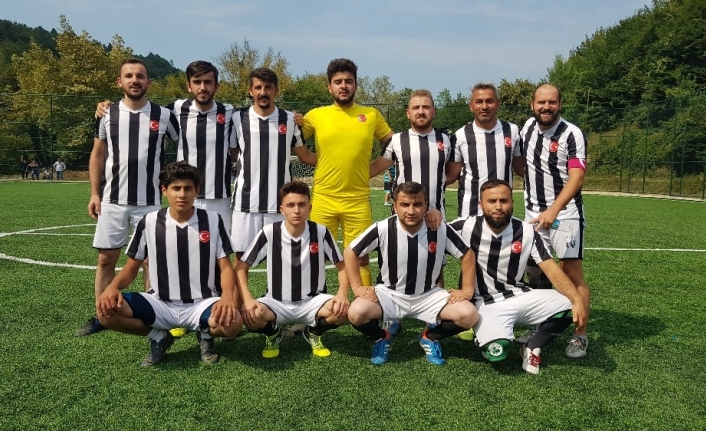Köyler arası futbol turnuvasının şampiyonu Merkez Şirinköyspor oldu