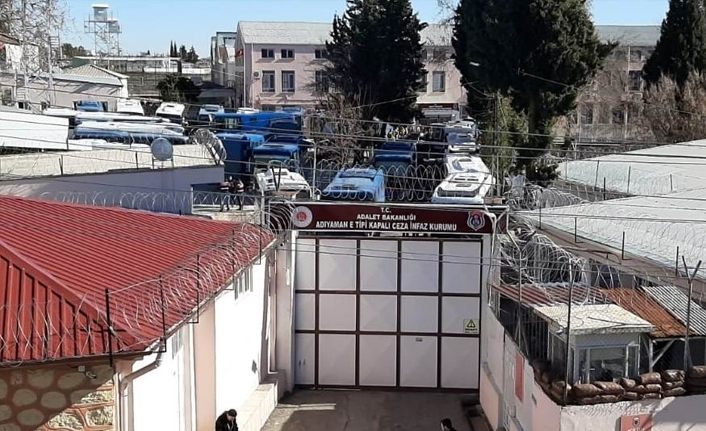 Depremde hasar gören Adıyaman cezaevi boşaltılıyor