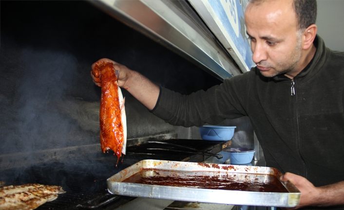 Diyarbakır'da kış aylarının vazgeçilmezi balık, kebabın tahtını sallıyor