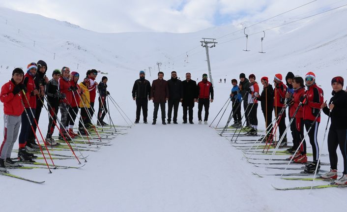 Gençlik ve Spor İl Müdürü Nevzat İnanç: 'Alternatif kayak tesisi arayışlarımız var'