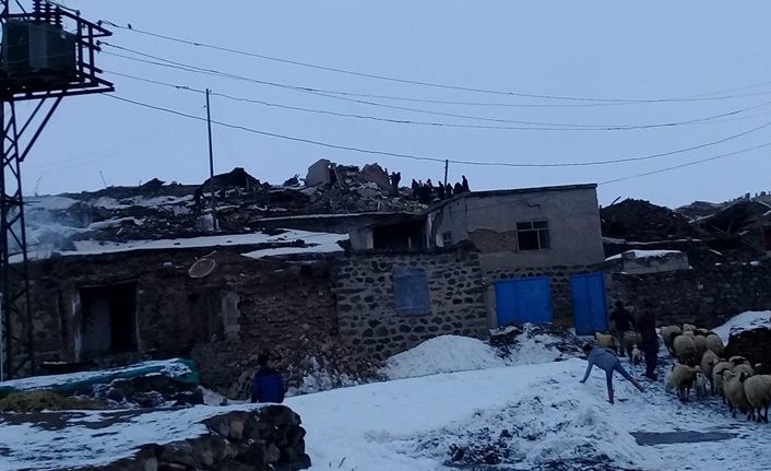İran'da 5,9 şiddetinde deprem! Van'da da hissedildi: 9 ölü | Van haber