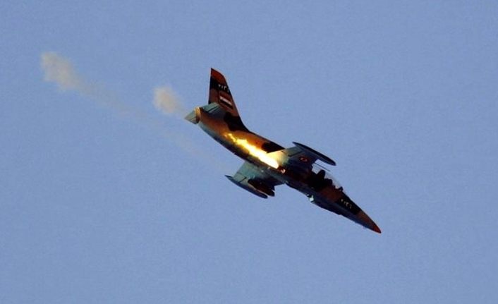Rejime ait bir L-39 savaş uçağı düşürüldü