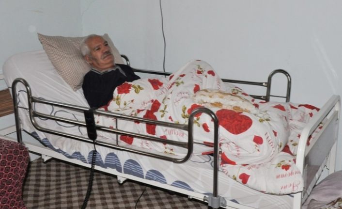 Felçli hastaya Kaymakam Mehmetbeyoğlu destek çıktı