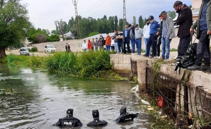 Su altı arama kurtarma polisleri Melek’i her yerde arıyor