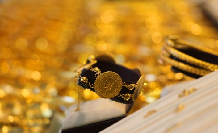 Serbest piyasada çeyrek altın 761 lira oldu