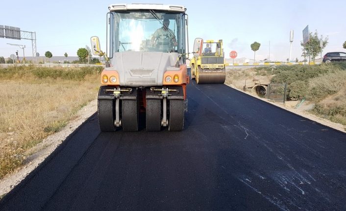  Van Büyükşehir Belediyesi Andaç Mahalle yolunu asfaltlıyor