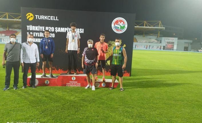 Vanlı atletler Türkiye şampiyonasından madalyayla döndüler