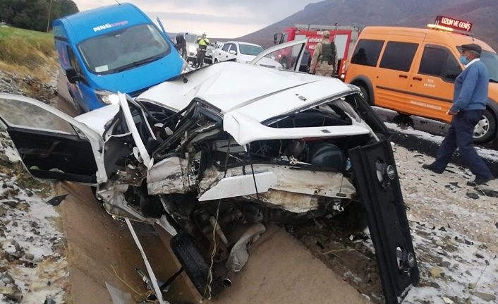 Van'da zincirleme trafik kazası: 3 yaralı