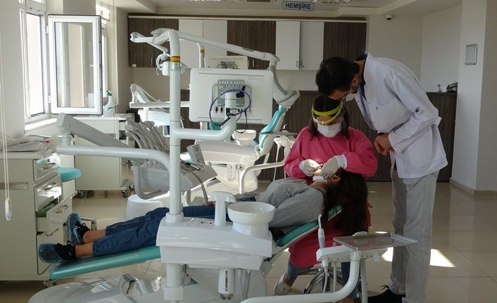 Van YYÜ Diş Hekimliği Fakültesi rutin hasta kabulüne başladı