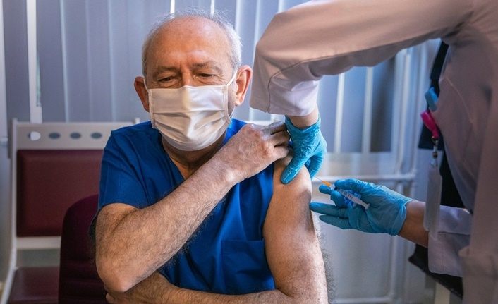 CHP Lideri Kılıçdaroğlu, korona aşısı yaptırdı