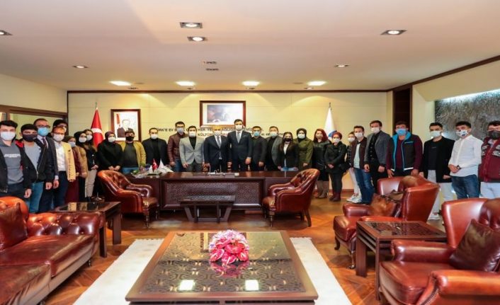 AK Parti Gençlik'ten Başkan Zolan'a ziyaret