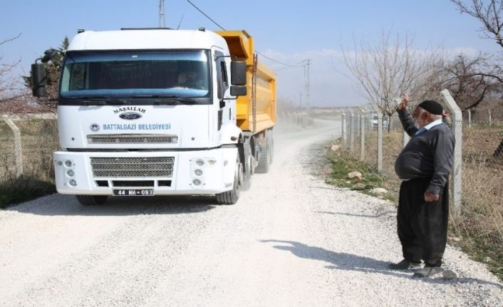 Malatya Battalgazi'nin kırsalı asfaltlanıyor