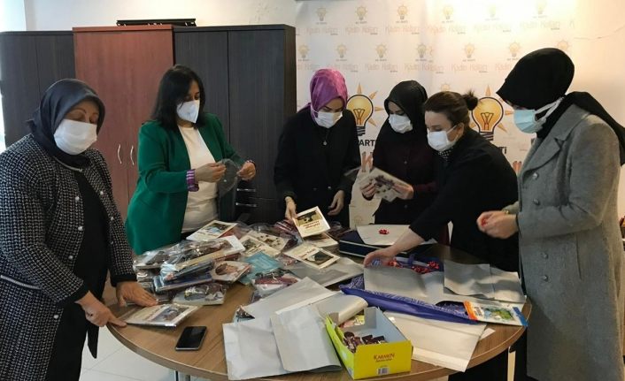 Bursa'da AK Partili kadınlar Sevgi Evi'ni ziyaret etti