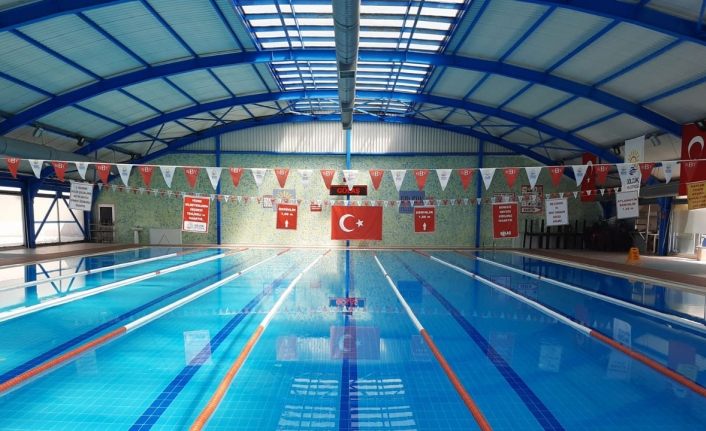 Kocaeli'de Gölcük Yüzme Havuzu aylar sonra açıldı