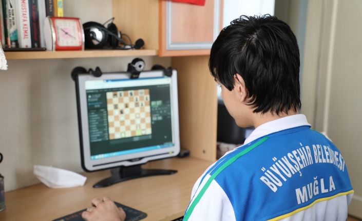 Muğla'nın satranç turnuvasında 4 ülke online yarışacak