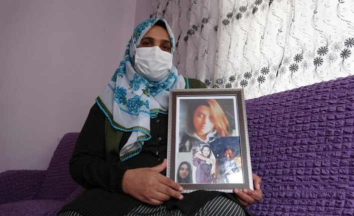 Vanlı anne evlat nöbetine katıldığı için HDP'liler evini taşladı