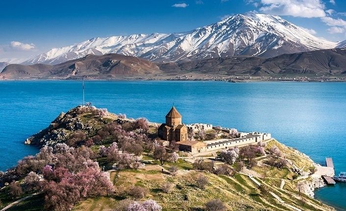 Var mı başka isteğiniz? Bitlisliler Van Gölü'nün adının değişmesini istiyor