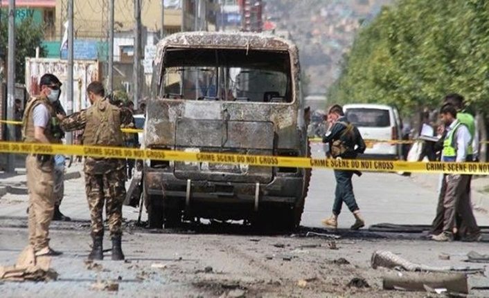 Afganistan'da camide patlama: 12 kişi hayatını kaybetti