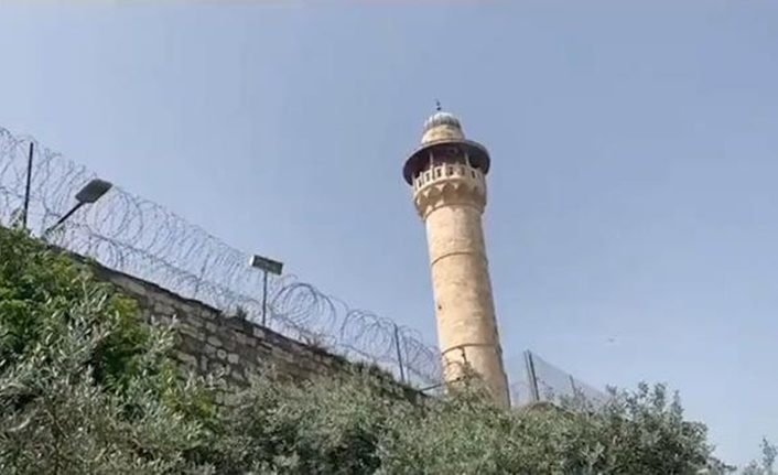 Mescid-i Aksa'nın minaresinden yankılanan tarihi çağrı