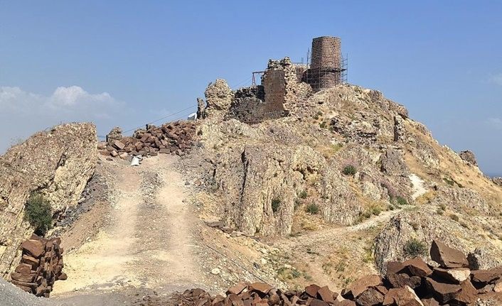 Bitlis'te 3 bin yıllık kalede restorasyon çalışması