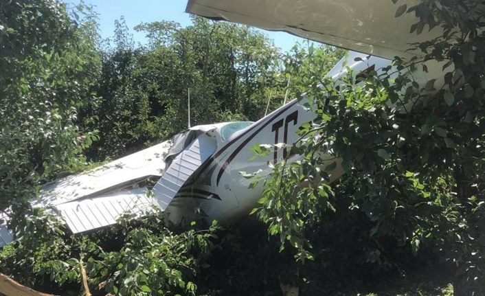 Bursa'da eğitim uçağı bahçeye iniş yaptı