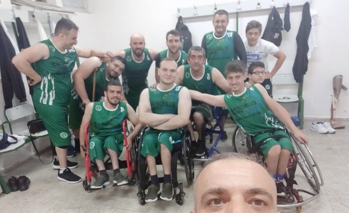 Bursa’nın engelsiz basketçileri engel tanımıyor