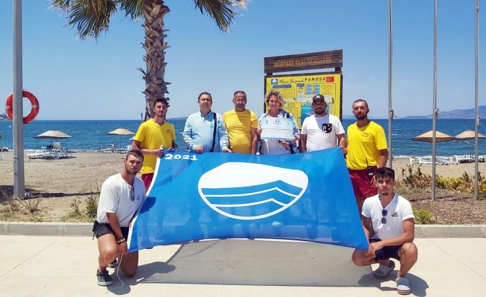 İzmir Aliağa Ağapark Plajı mavi bayrakla  taçlandı
