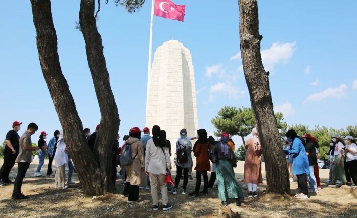 Sivaslı öğrenciler Çanakkale’nin tarihi atmosferini yerinde yaşadı