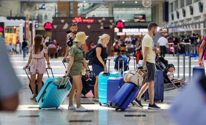 Antalya’ya gelen turistler 3 milyonu geçti